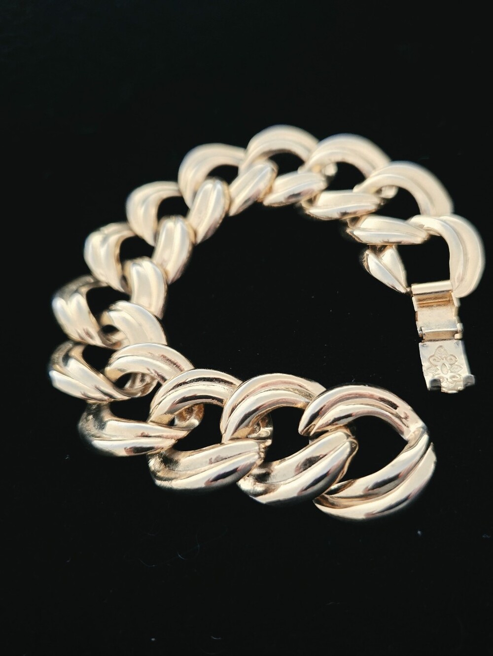 Classic Gold Tone Link Chain Bracelet Vintage Jewelry